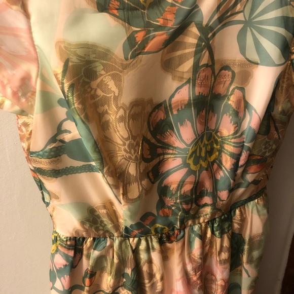 Shiny fun dress - Picture 3 of 4